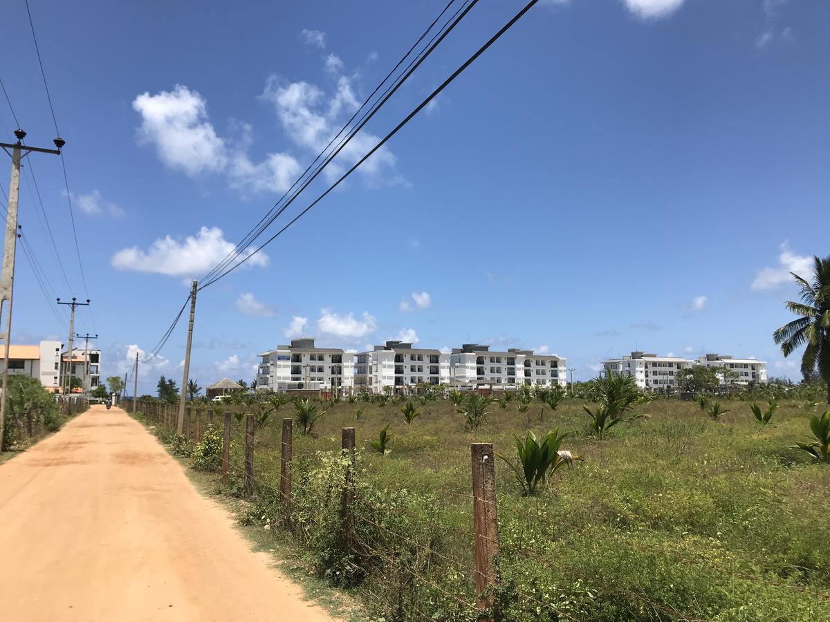 Araliya OceanFront Condos Nilaveli, Trincomalee Exterior foto