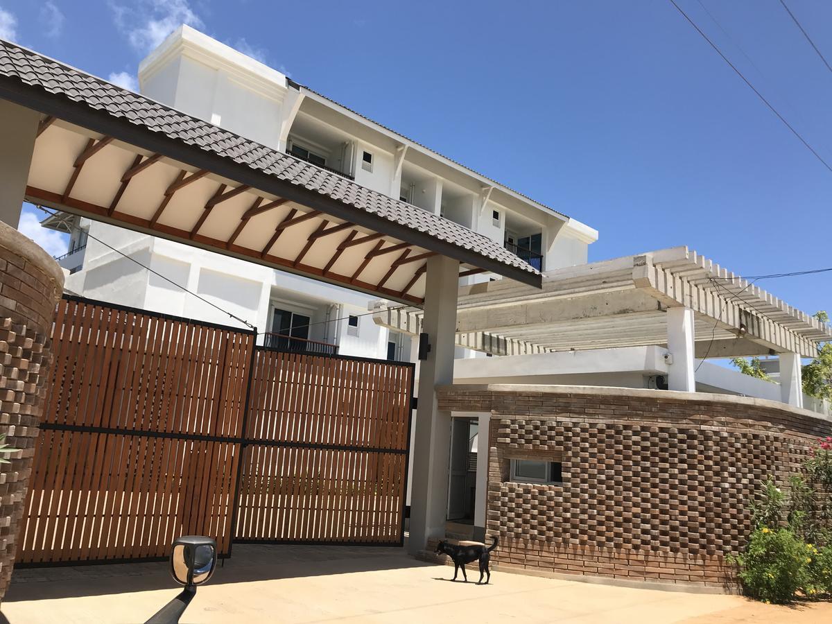 Araliya OceanFront Condos Nilaveli, Trincomalee Exterior foto